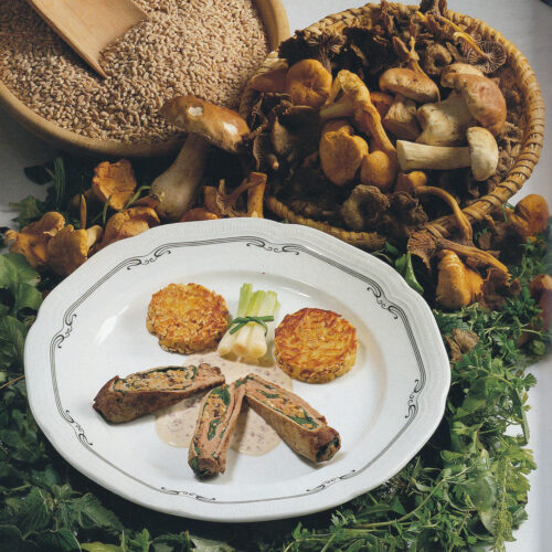 Mit Pilzen gefüllte Rindsroulade Dinkelrösti, Zwiebelsauce